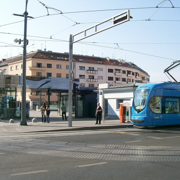 Napad u autobusu u Zagrebu: Ušli s pištoljem i suzavcem, nasrnuli na putnike