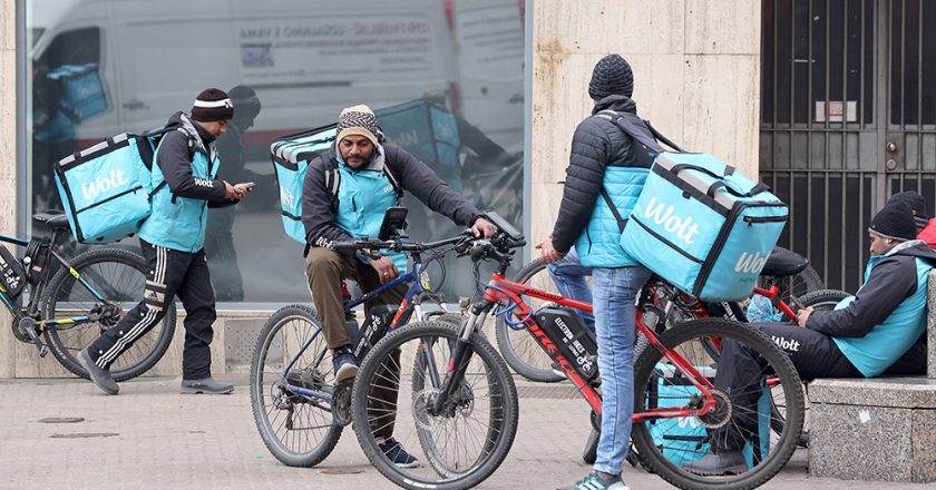Žena drži tri ugla kuće, a Nepalac tri ugla hrvatskog gospodarstva: strani radnici su Hrvatskoj neophodni, a zauzvrat im pružamo život u nehumanim uvjetima i mizerne plaće